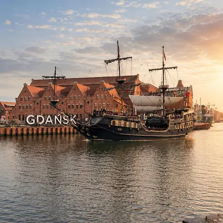 Old Town Brick Апартаменты Гданьск